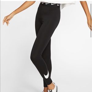 Nike sportswear leggings NWT